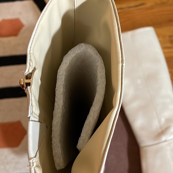 NWOT SCHUTZ Mikki Cream Leather Pointed Toe Boots - Picture 10 of 11